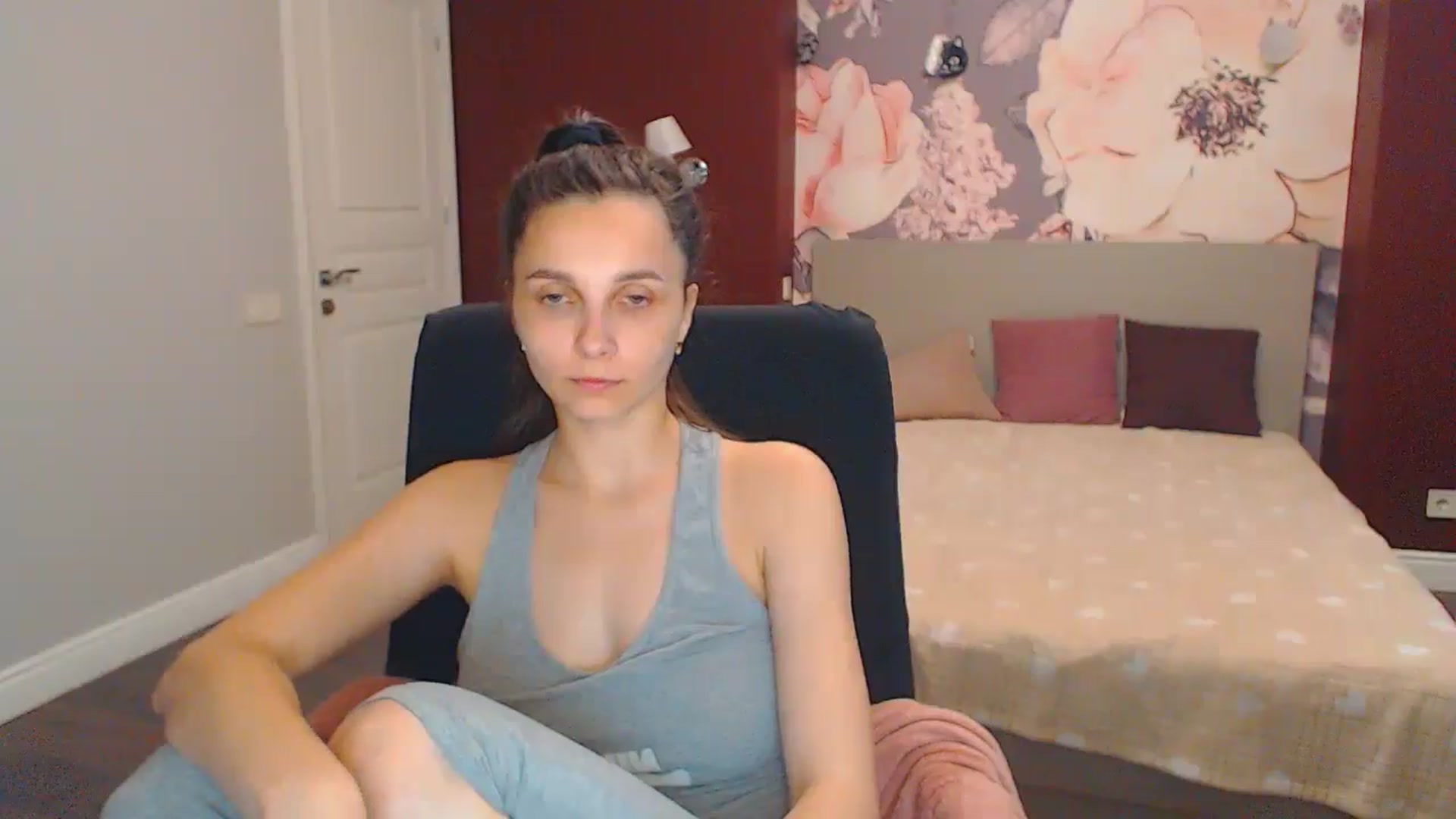 Gallery image thumbnail from Karina_Mils's myfreecams stream on, 07/07/2024, 10:29 image 2 of 20