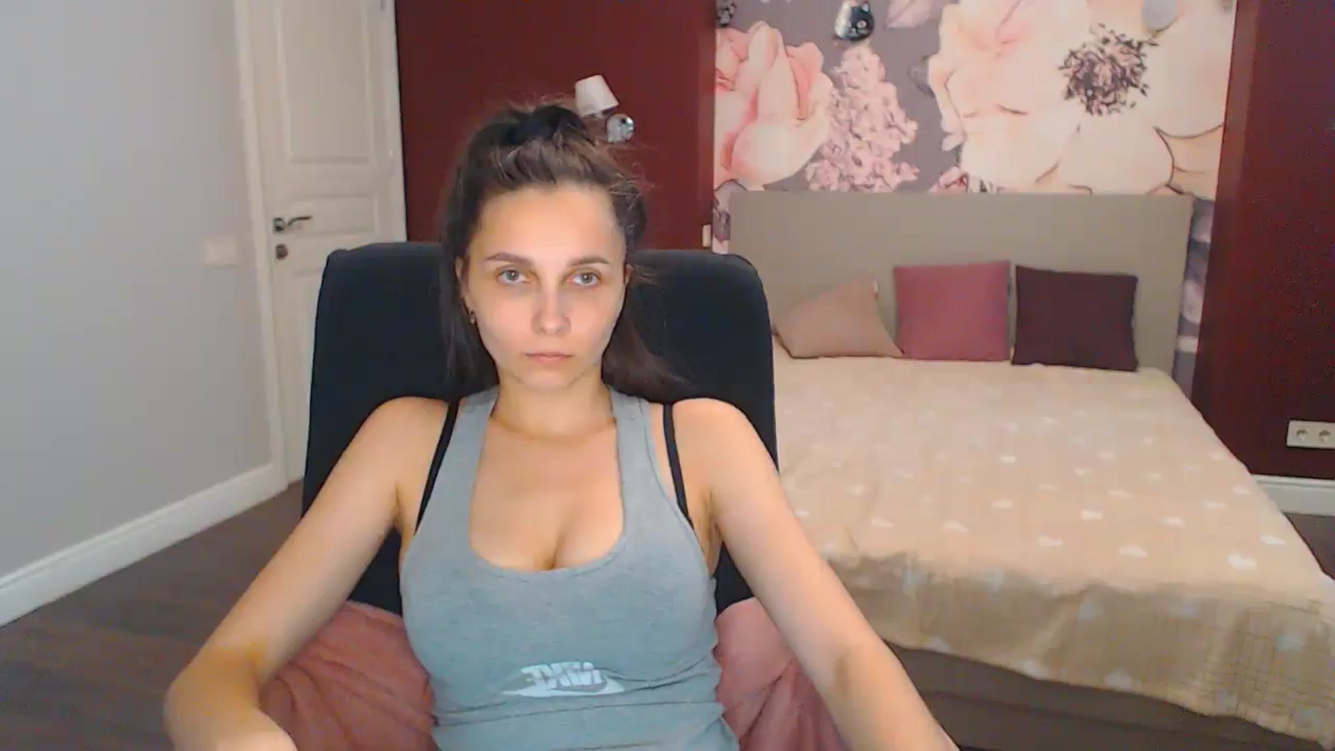 Gallery image thumbnail from Karina_Mils's myfreecams stream on, 07/07/2024, 11:30 image 3 of 20