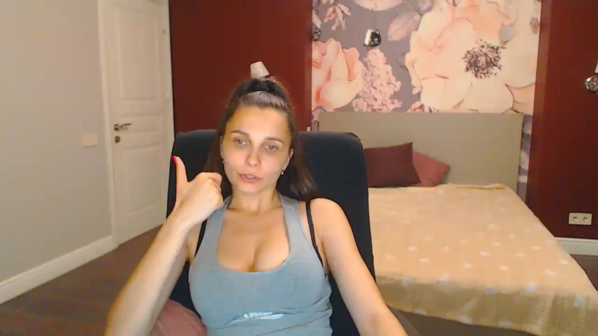 Gallery image thumbnail from Karina_Mils's myfreecams stream on, 07/07/2024, 19:33 image 17 of 20