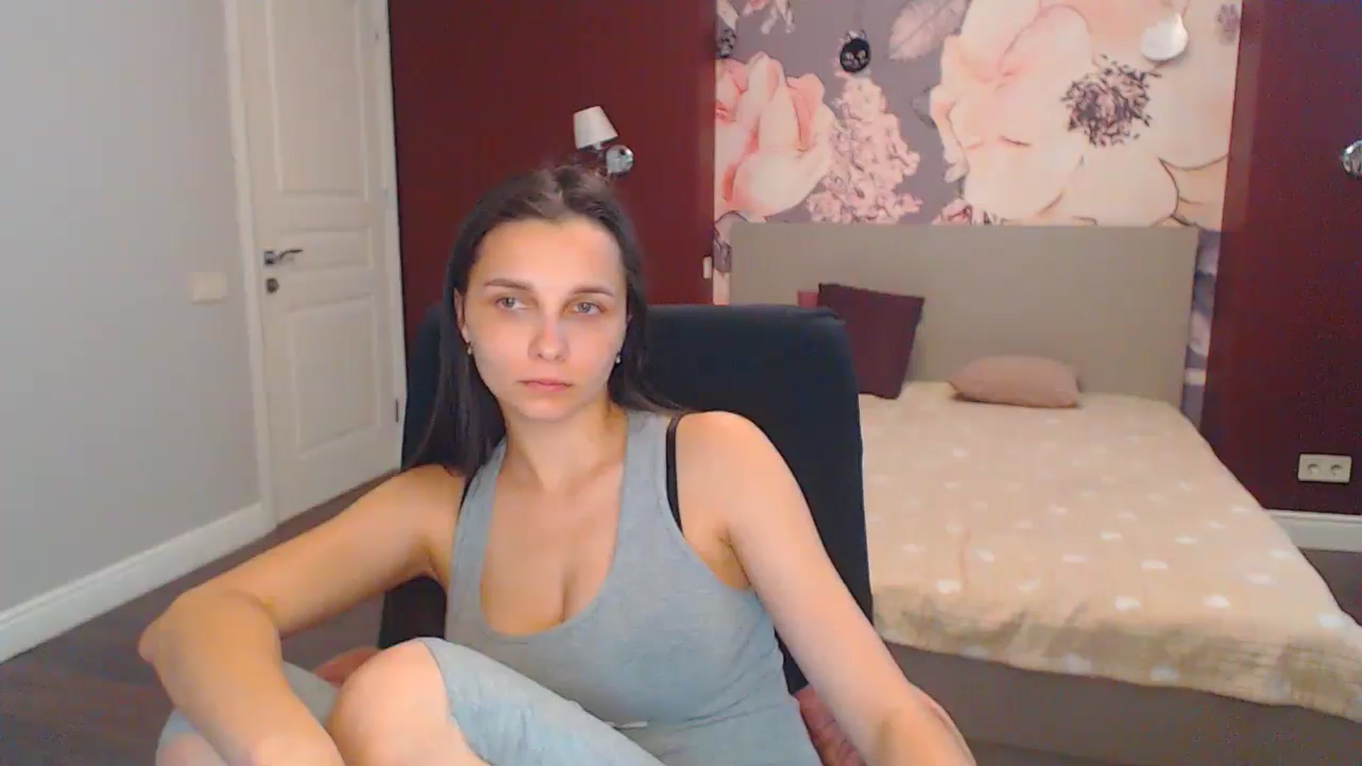 Gallery image thumbnail from Karina_Mils's myfreecams stream on, 07/11/2024, 11:20 image 15 of 20