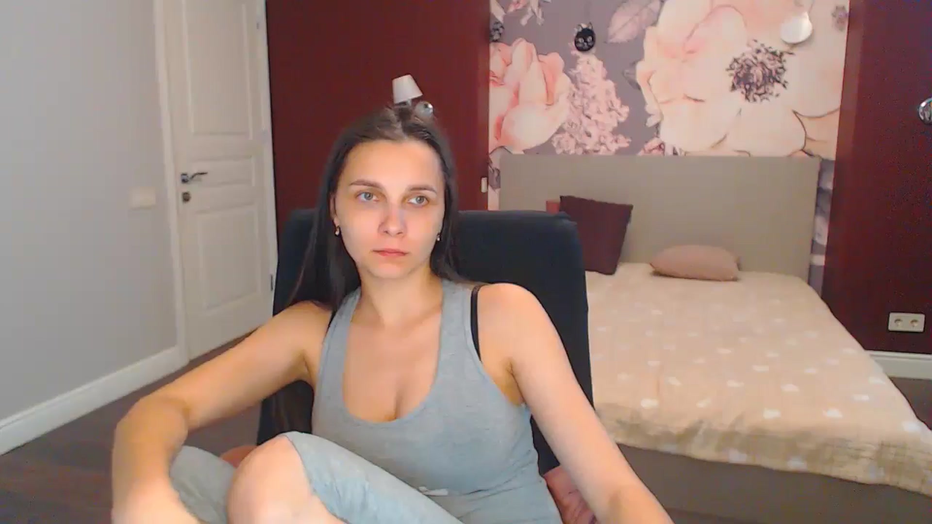 Gallery image thumbnail from Karina_Mils's myfreecams stream on, 07/11/2024, 11:20 image 9 of 20