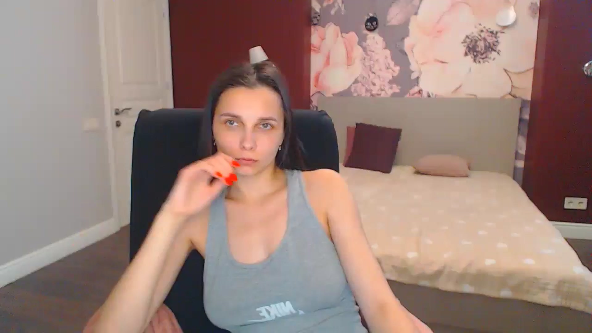Gallery image thumbnail from Karina_Mils's myfreecams stream on, 07/11/2024, 11:20 image 18 of 20