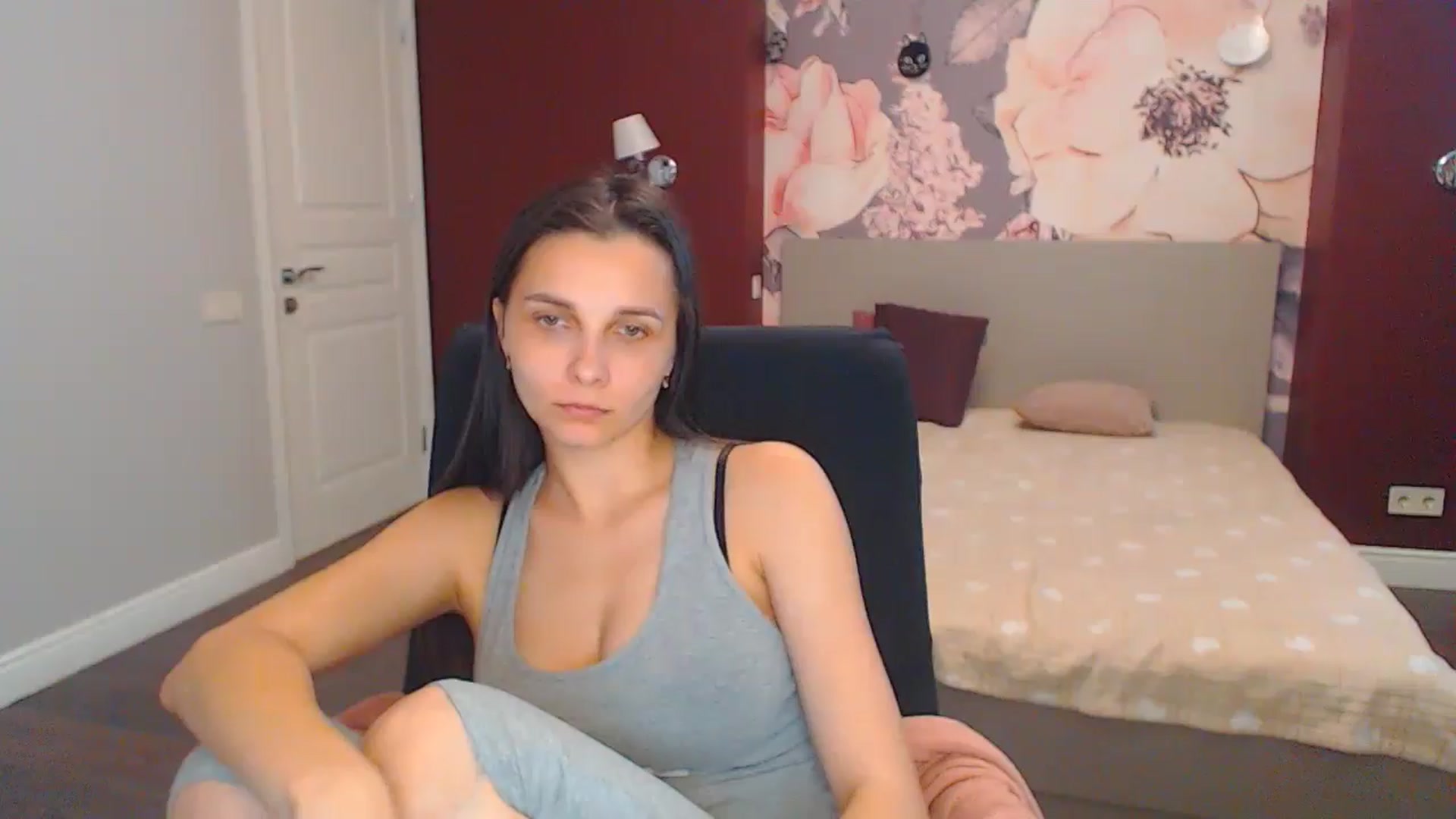 Gallery image thumbnail from Karina_Mils's myfreecams stream on, 07/11/2024, 11:20 image 13 of 20
