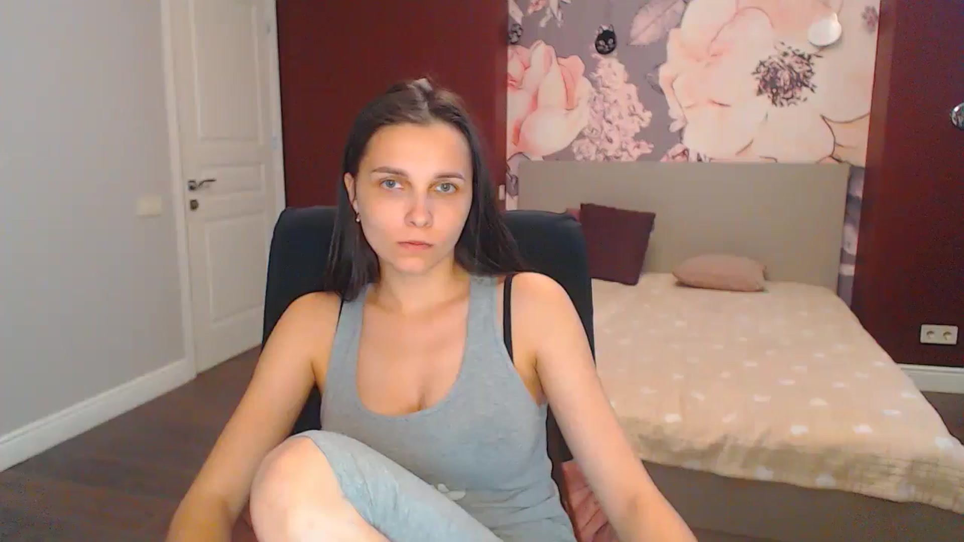 Gallery image thumbnail from Karina_Mils's myfreecams stream on, 07/11/2024, 11:20 image 1 of 20