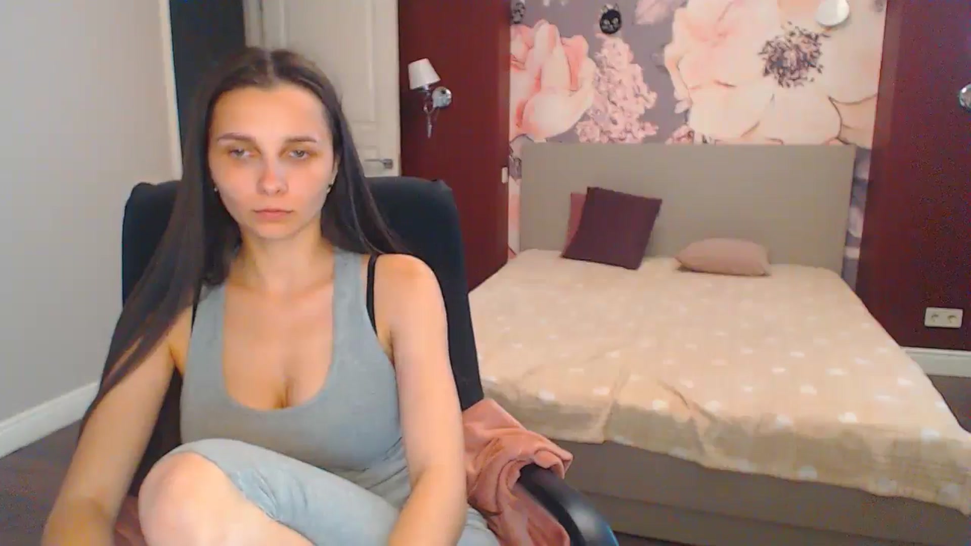 Gallery image thumbnail from Karina_Mils's myfreecams stream on, 07/11/2024, 13:04 image 5 of 20