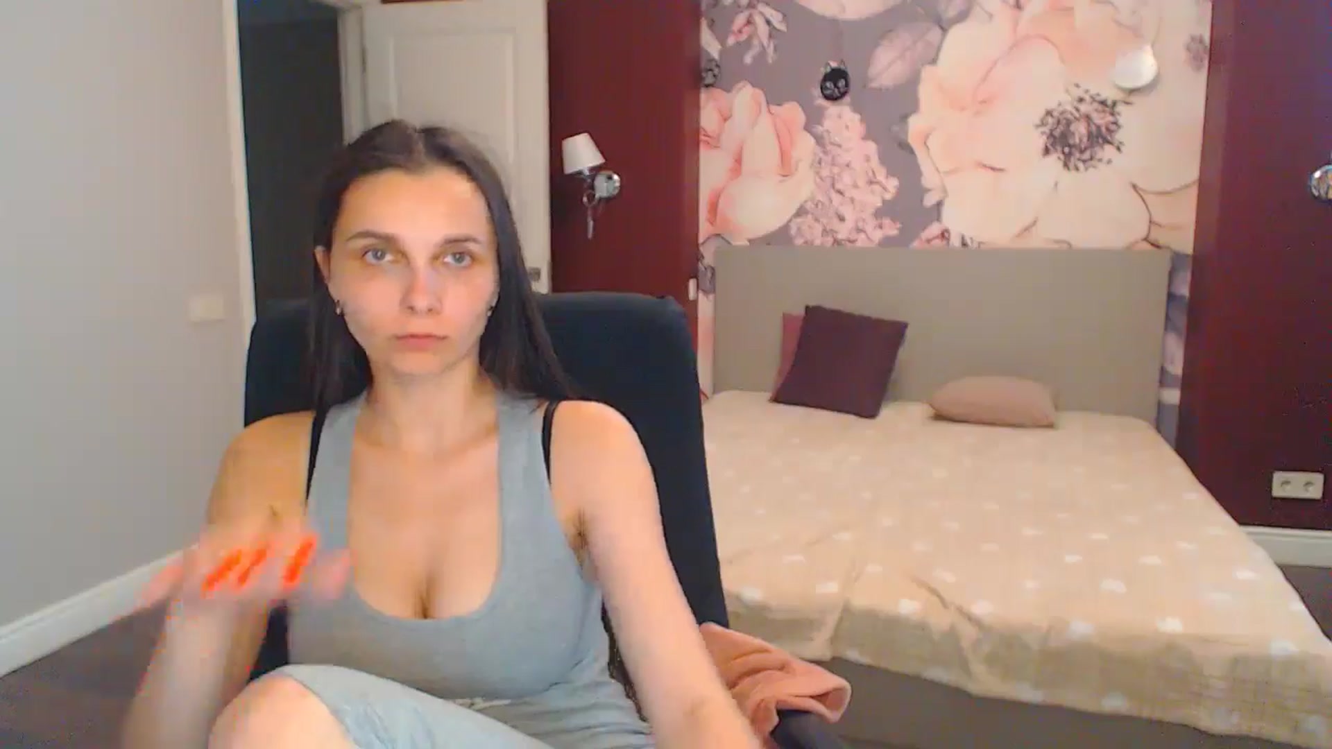 Gallery image thumbnail from Karina_Mils's myfreecams stream on, 07/11/2024, 13:04 image 14 of 20