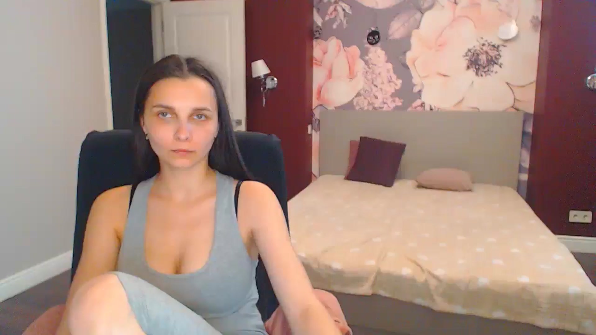 Gallery image thumbnail from Karina_Mils's myfreecams stream on, 07/11/2024, 13:04 image 19 of 20