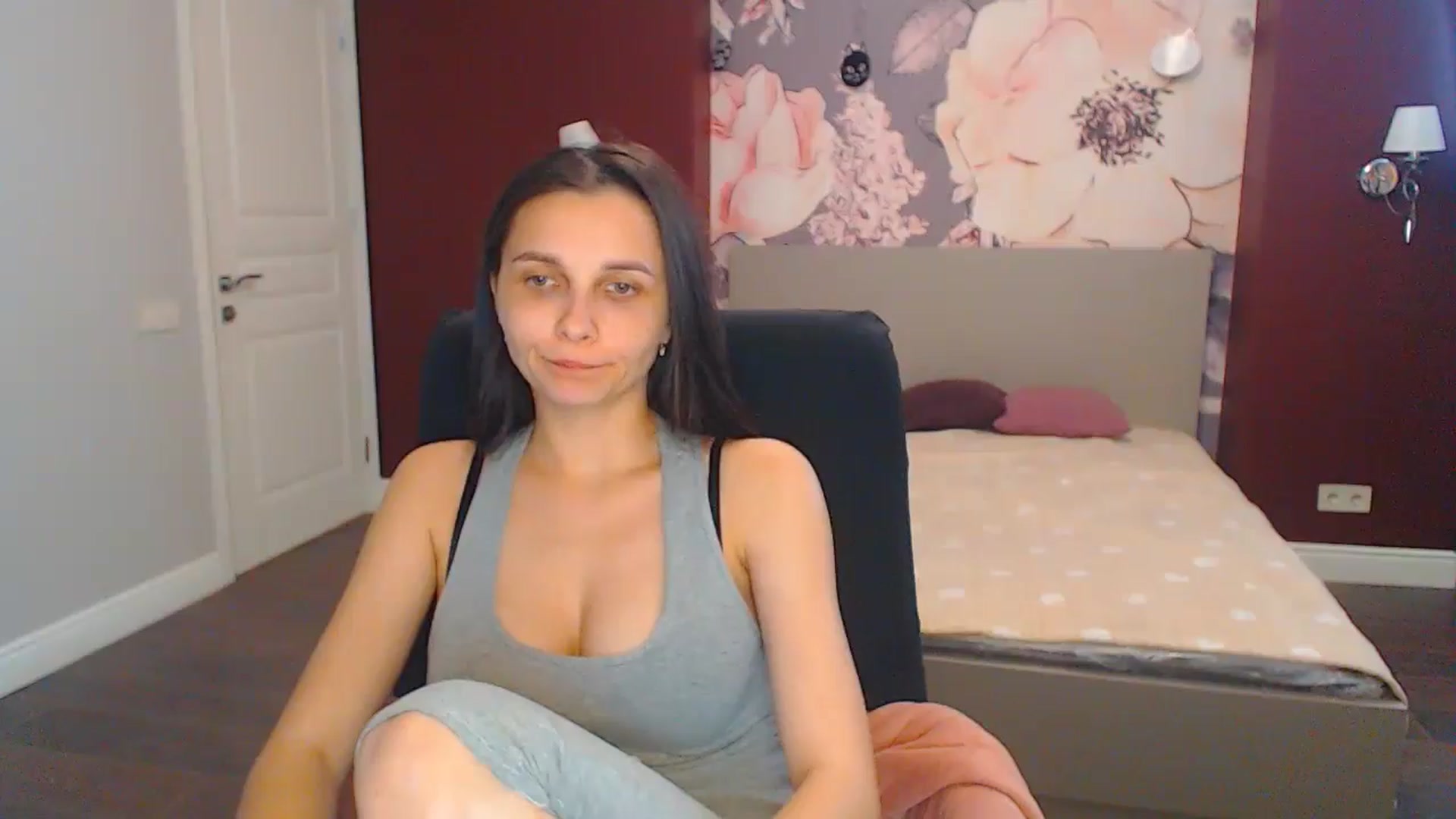 Gallery image thumbnail from Karina_Mils's myfreecams stream on, 07/12/2024, 13:26 image 1 of 20