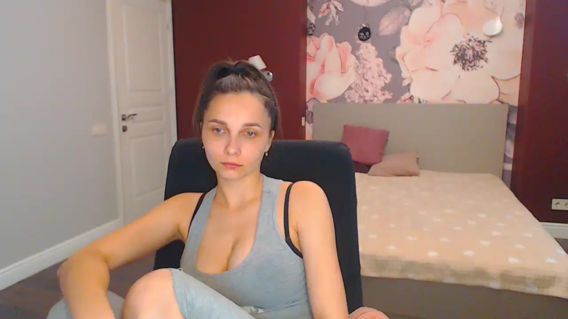 Gallery image thumbnail from Karina_Mils's myfreecams stream on, 07/14/2024, 10:42 image 20 of 20