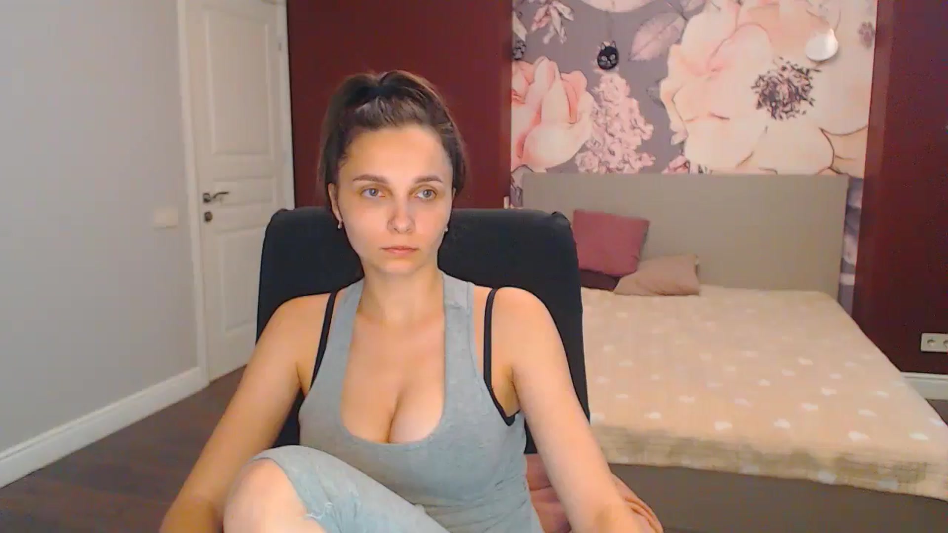 Gallery image thumbnail from Karina_Mils's myfreecams stream on, 07/14/2024, 10:42 image 2 of 20