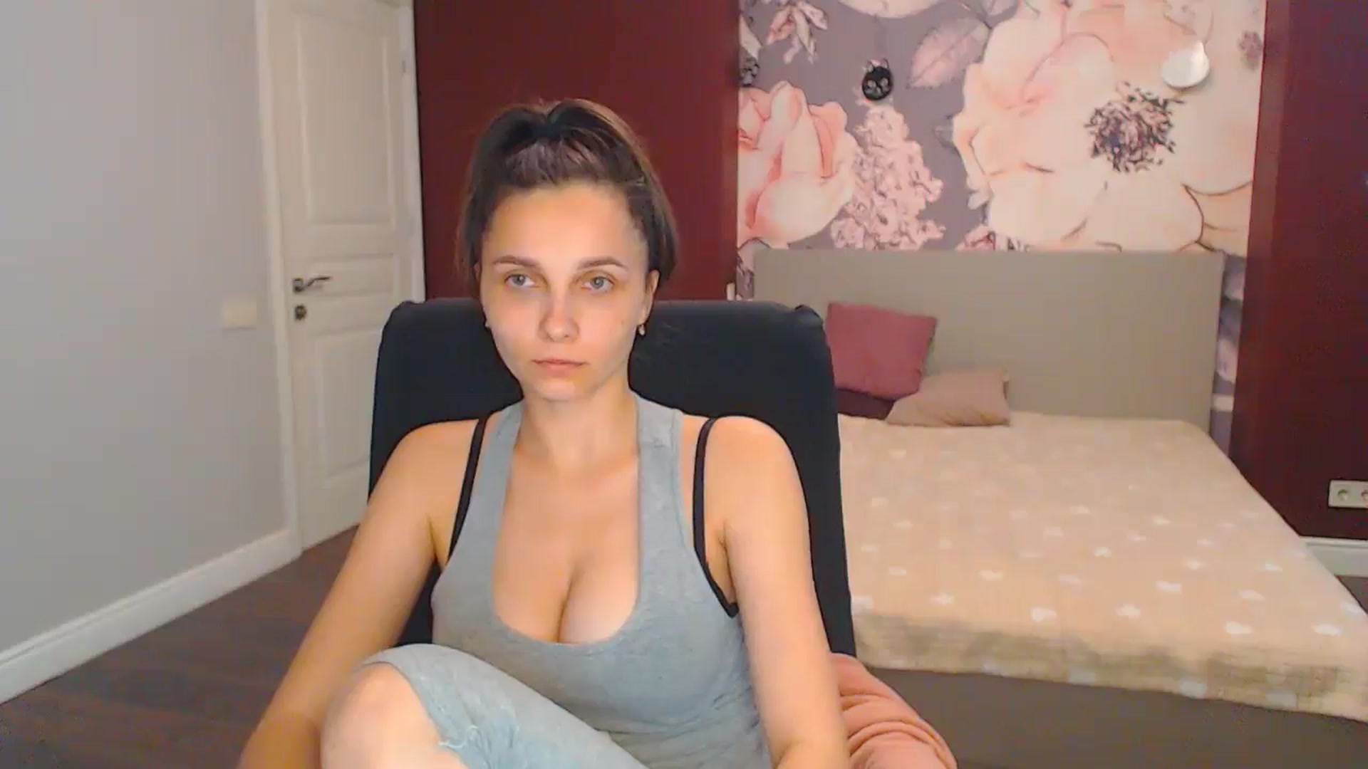 Gallery image thumbnail from Karina_Mils's myfreecams stream on, 07/14/2024, 10:42 image 3 of 20