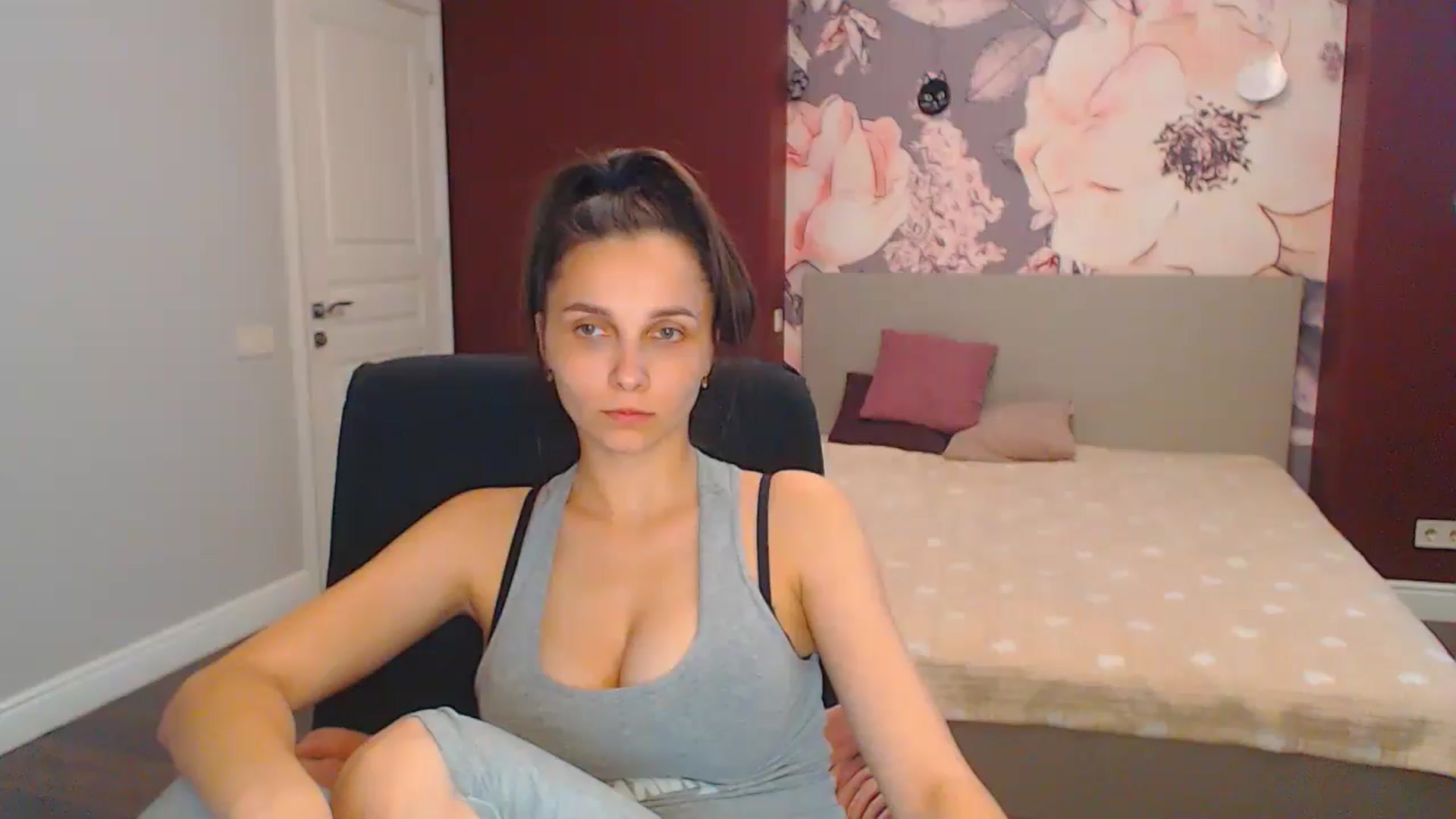 Gallery image thumbnail from Karina_Mils's myfreecams stream on, 07/14/2024, 12:24 image 1 of 20
