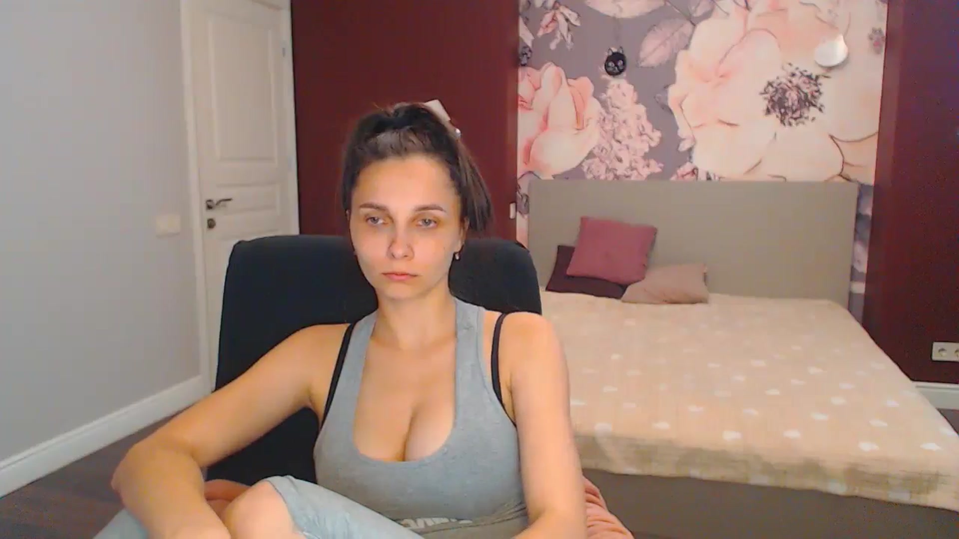 Gallery image thumbnail from Karina_Mils's myfreecams stream on, 07/14/2024, 12:24 image 3 of 20