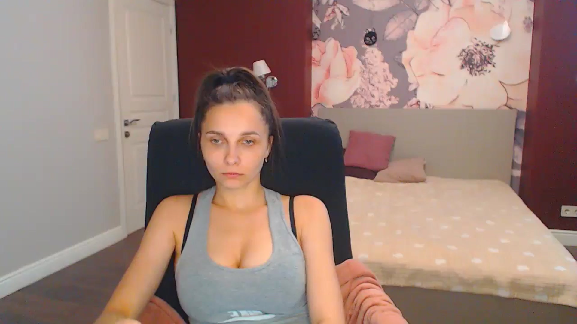 Gallery image thumbnail from Karina_Mils's myfreecams stream on, 07/14/2024, 12:24 image 6 of 20