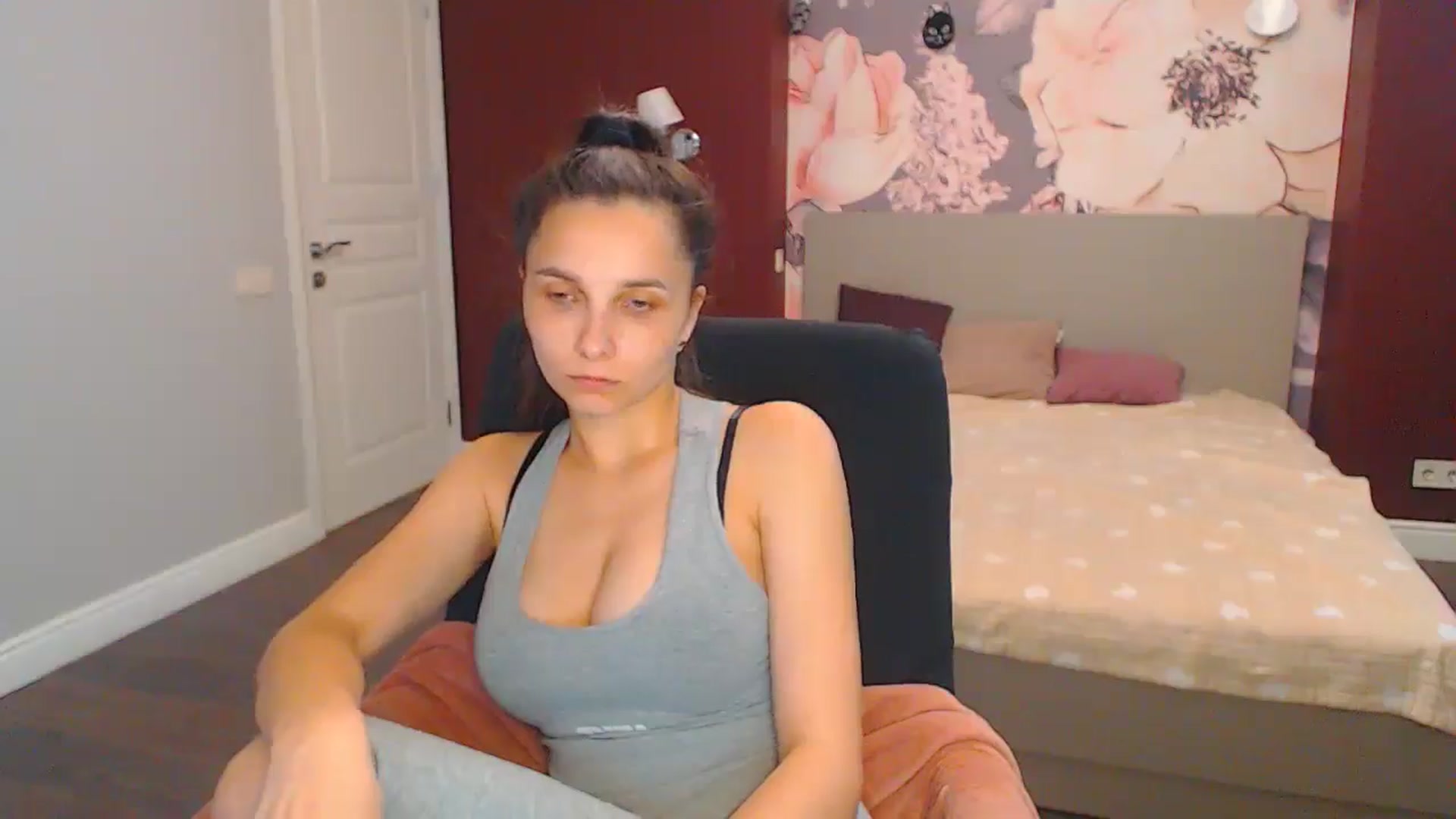 Gallery image thumbnail from Karina_Mils's myfreecams stream on, 07/15/2024, 10:33 image 2 of 20