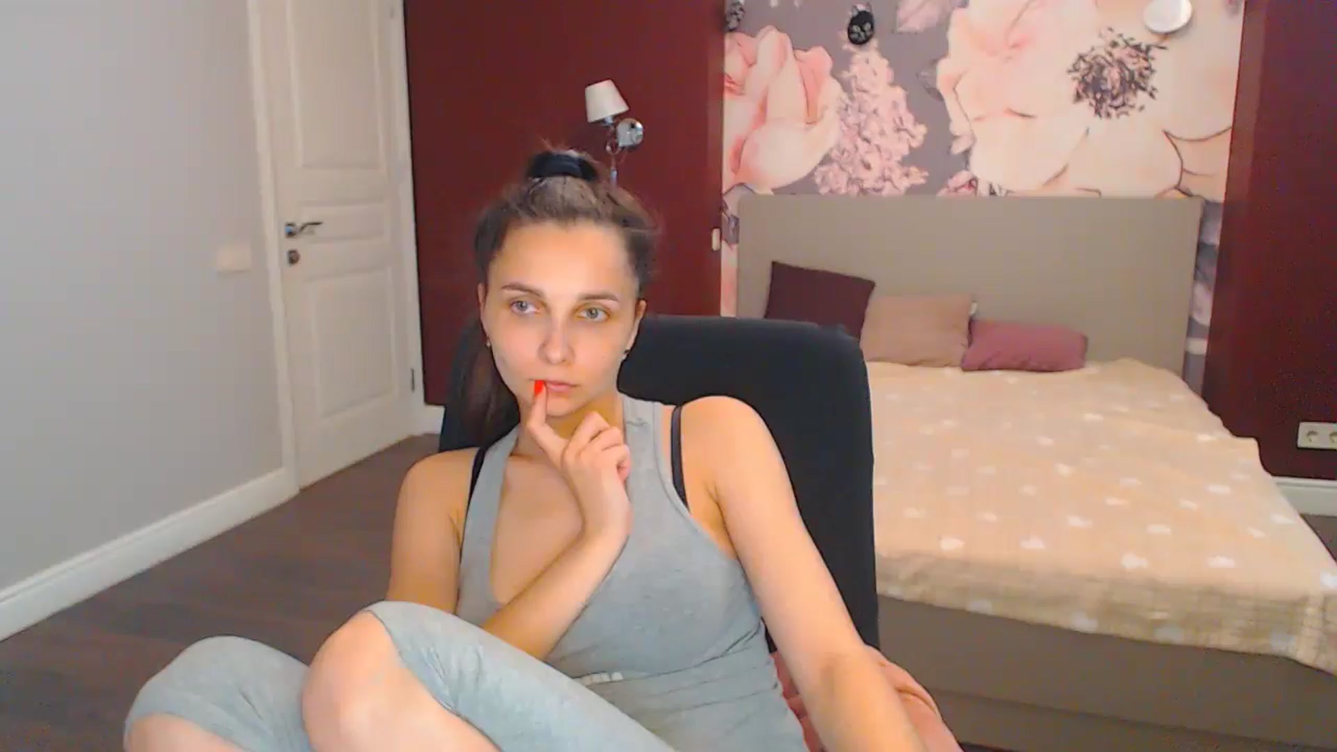Gallery image thumbnail from Karina_Mils's myfreecams stream on, 07/15/2024, 10:33 image 7 of 20