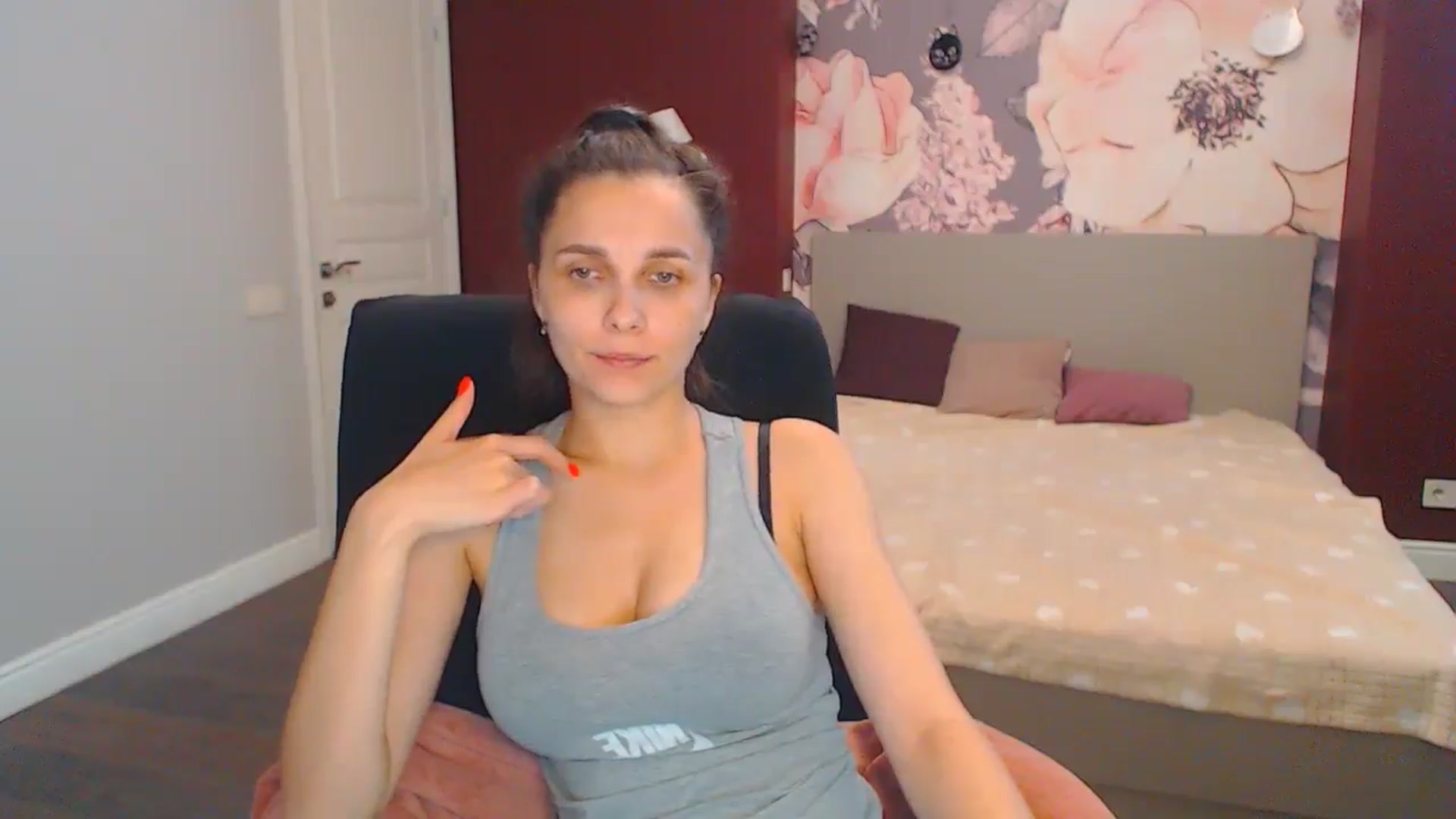 Gallery image thumbnail from Karina_Mils's myfreecams stream on, 07/15/2024, 12:04 image 6 of 20