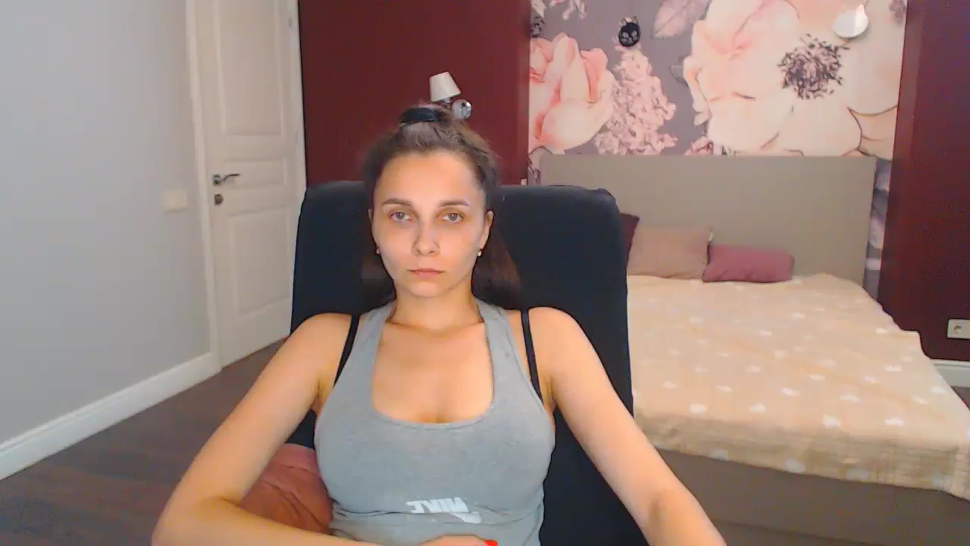 Gallery image thumbnail from Karina_Mils's myfreecams stream on, 07/15/2024, 12:04 image 12 of 20