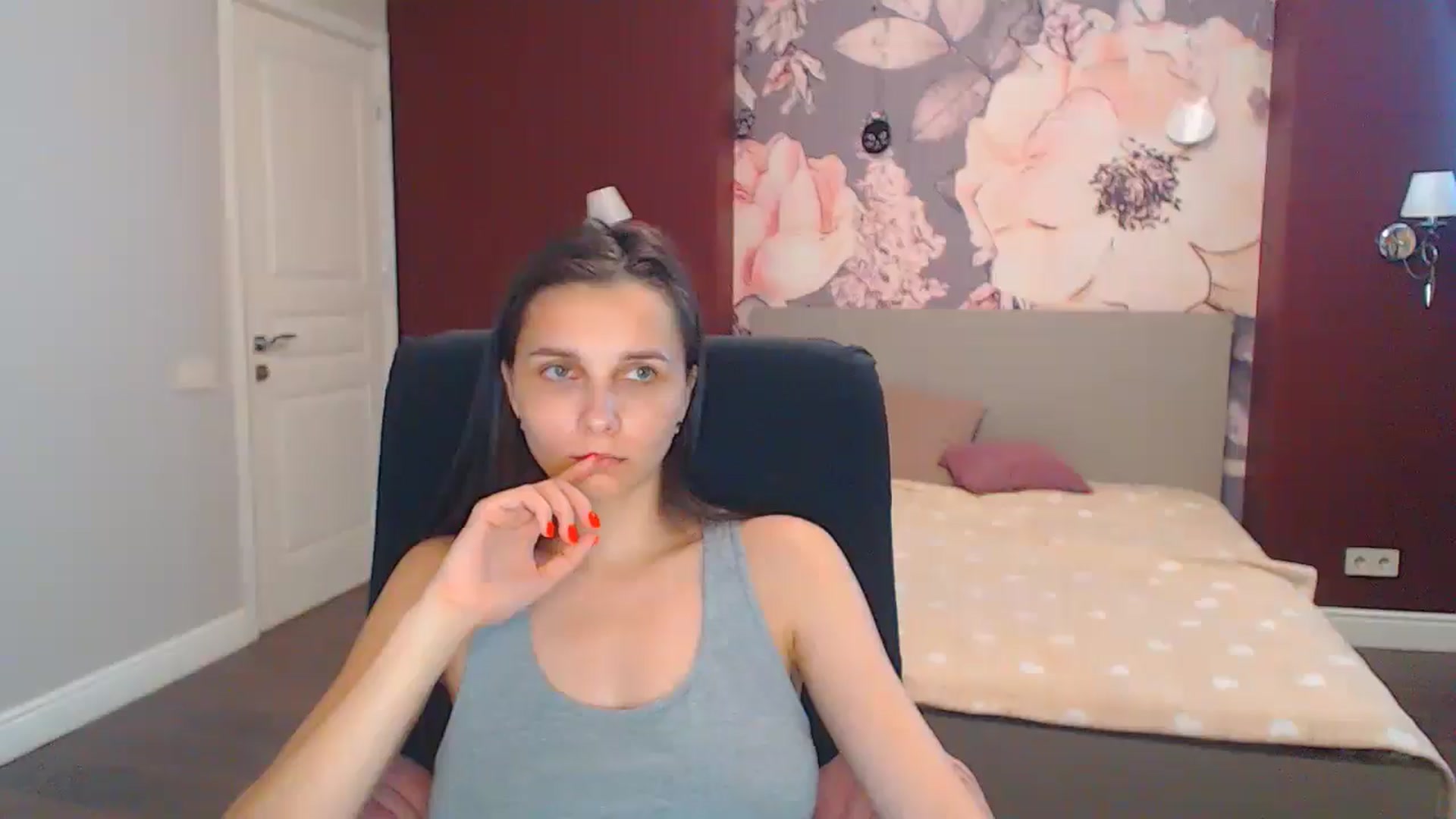 Gallery image thumbnail from Karina_Mils's myfreecams stream on, 07/18/2024, 11:02 image 17 of 20