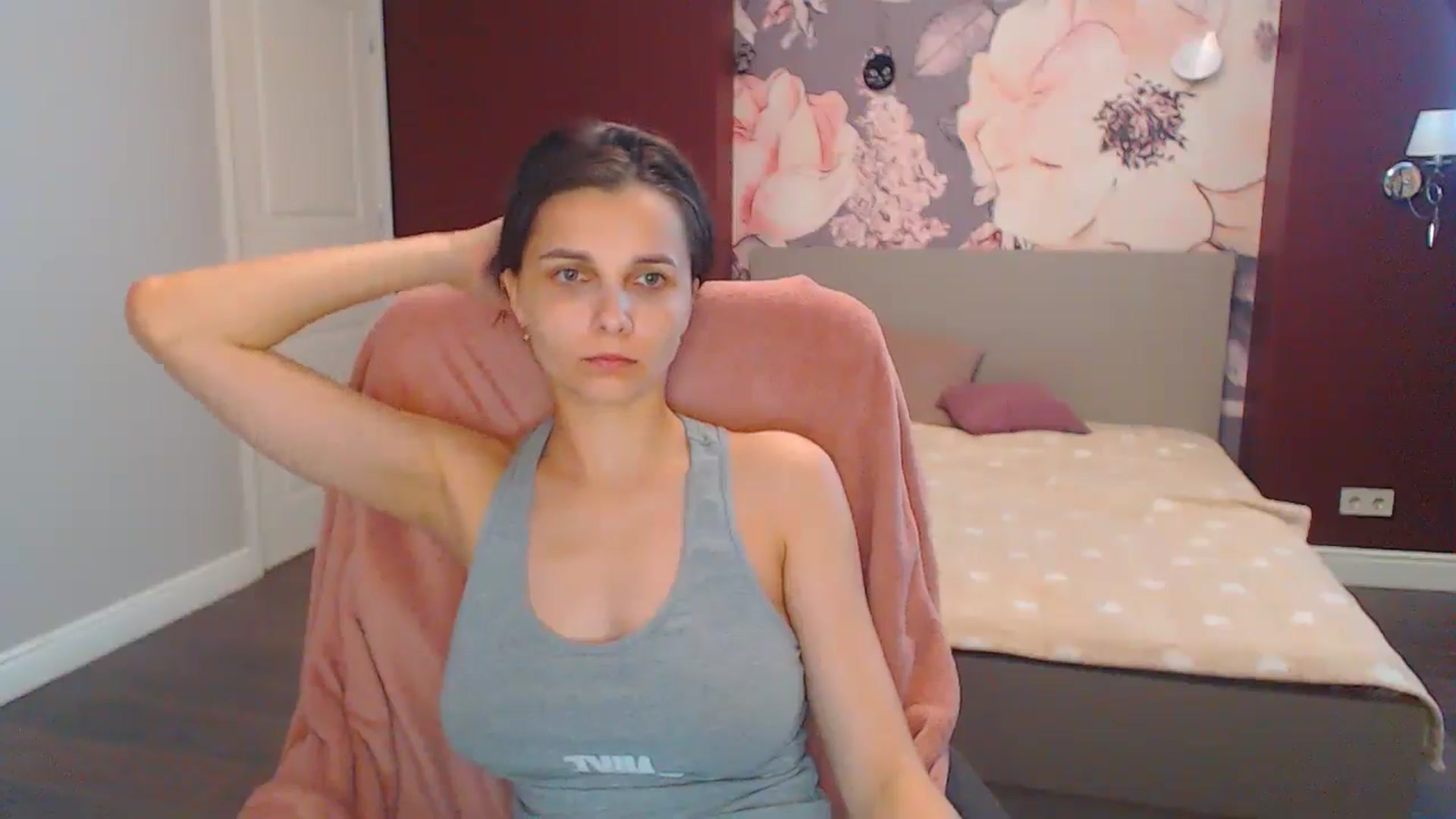 Gallery image thumbnail from Karina_Mils's myfreecams stream on, 07/18/2024, 12:06 image 8 of 20