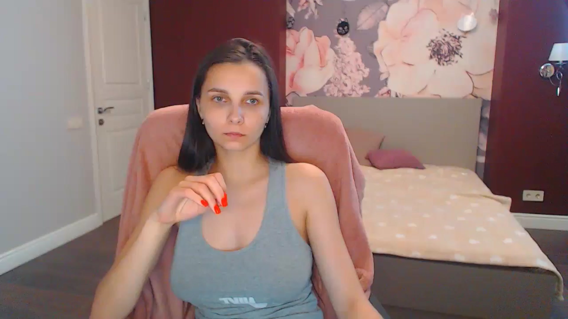 Gallery image thumbnail from Karina_Mils's myfreecams stream on, 07/18/2024, 12:06 image 1 of 20
