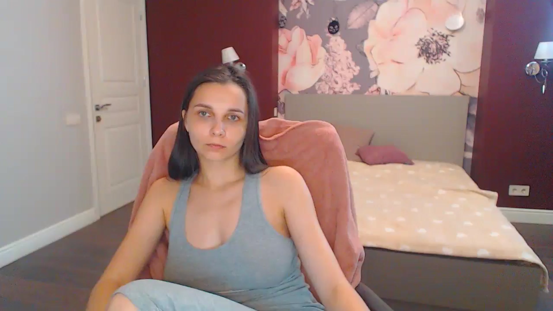 Gallery image thumbnail from Karina_Mils's myfreecams stream on, 07/18/2024, 12:29 image 1 of 20