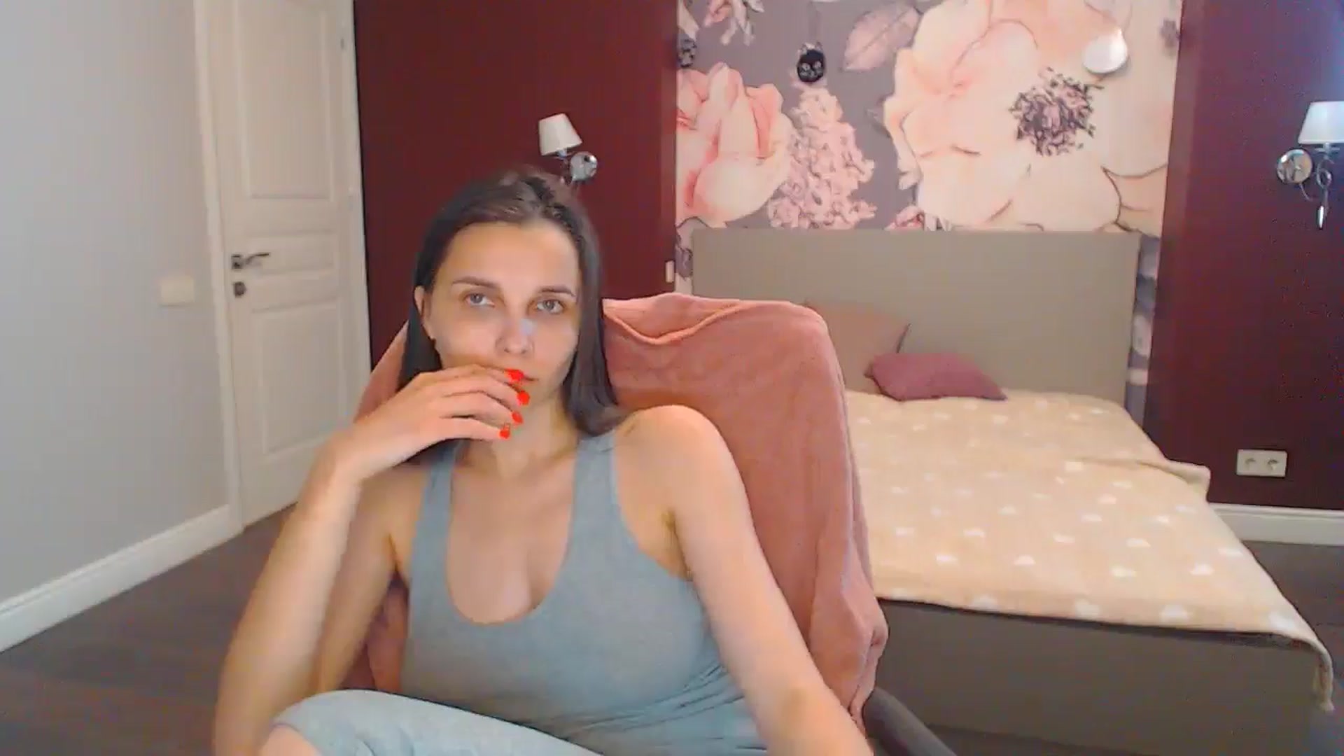 Gallery image thumbnail from Karina_Mils's myfreecams stream on, 07/18/2024, 12:29 image 7 of 20
