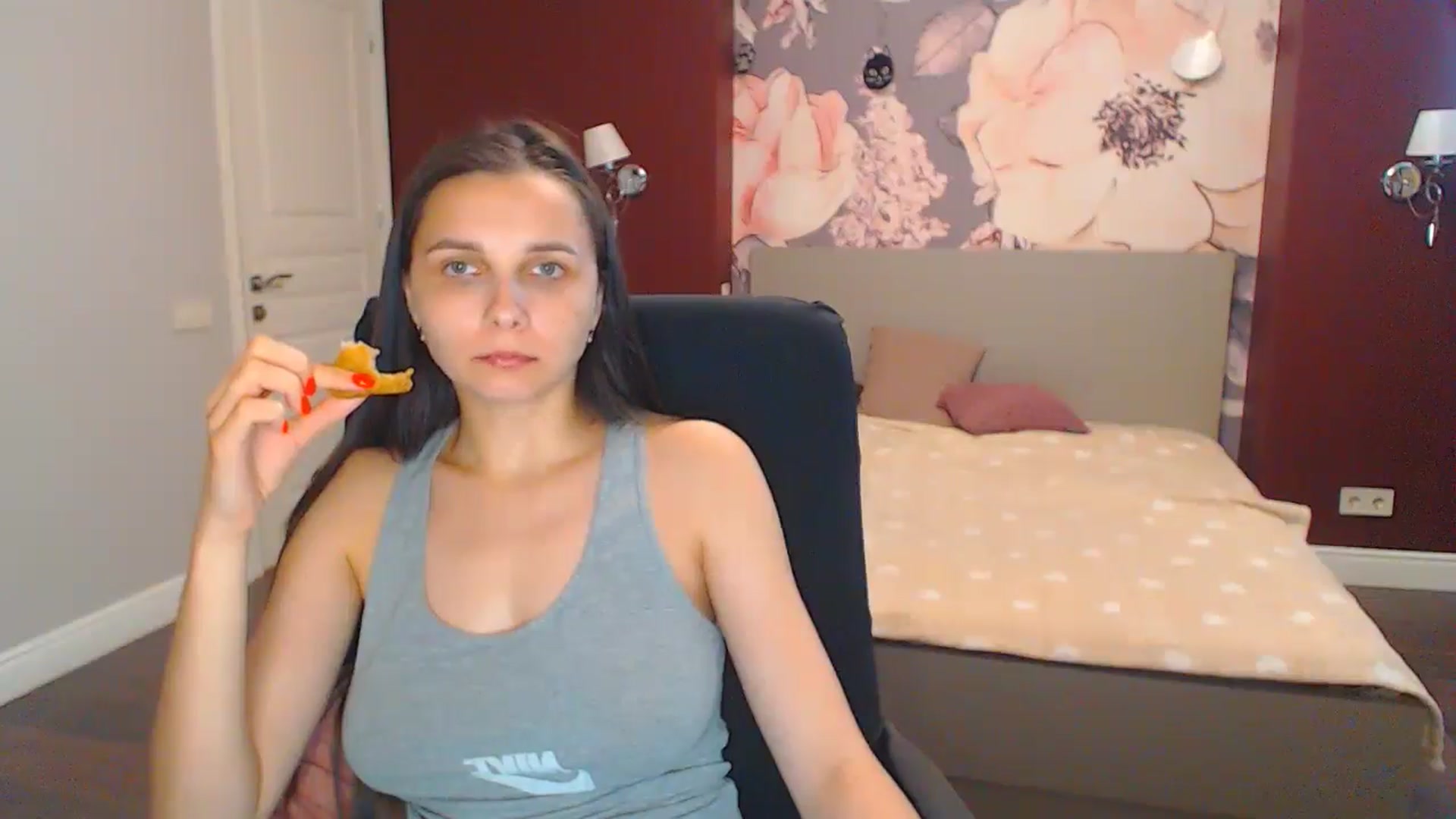 Gallery image thumbnail from Karina_Mils's myfreecams stream on, 07/18/2024, 12:54 image 3 of 20