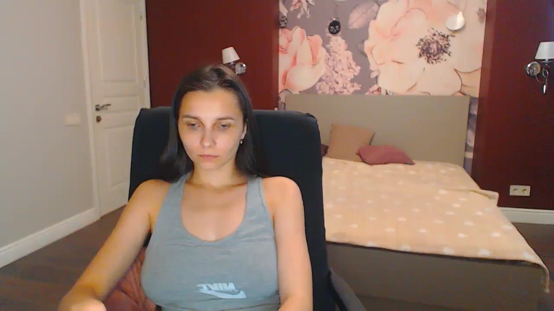 Gallery image thumbnail from Karina_Mils's myfreecams stream on, 07/18/2024, 12:54 image 13 of 20