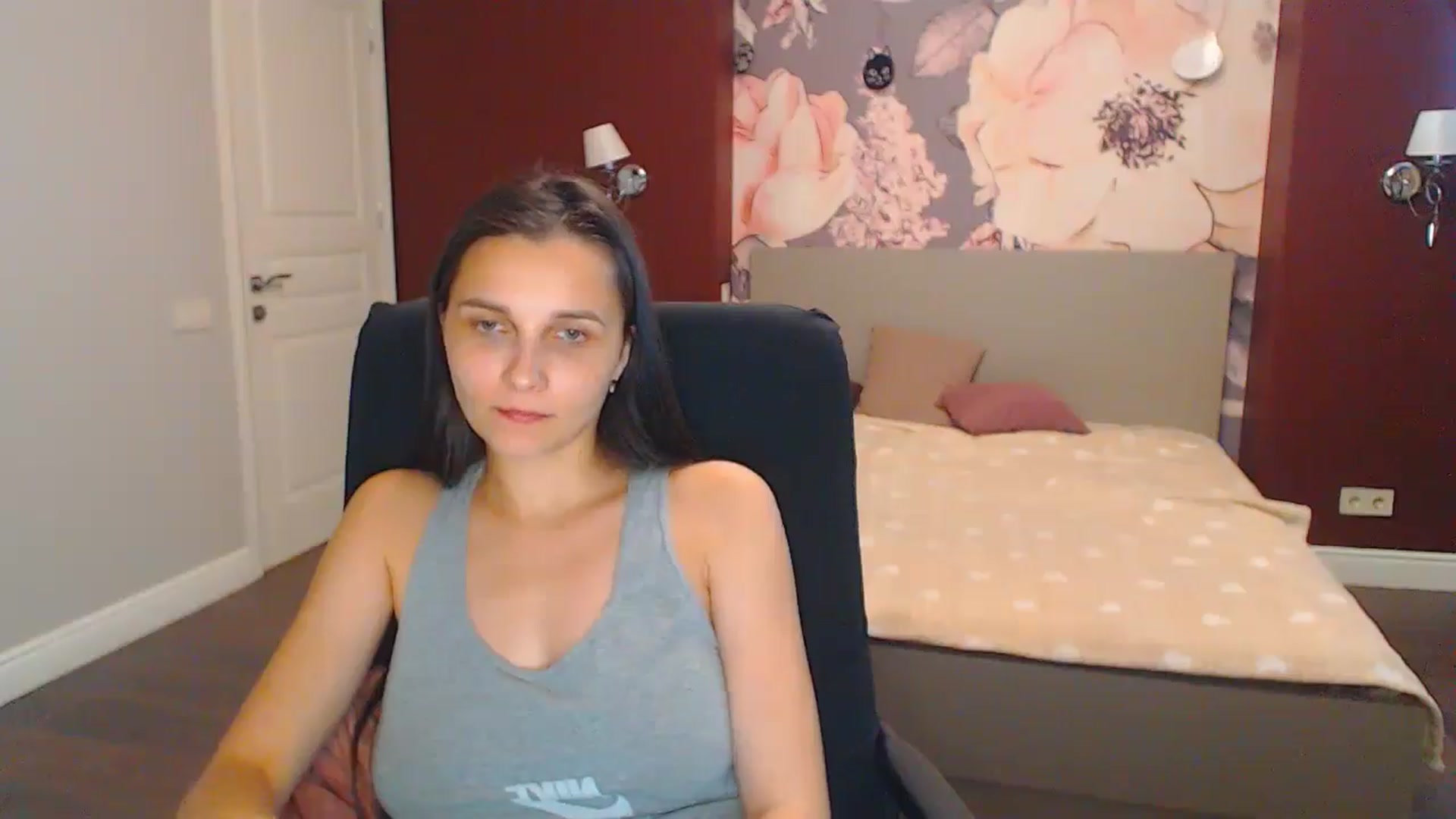 Gallery image thumbnail from Karina_Mils's myfreecams stream on, 07/18/2024, 12:54 image 7 of 20
