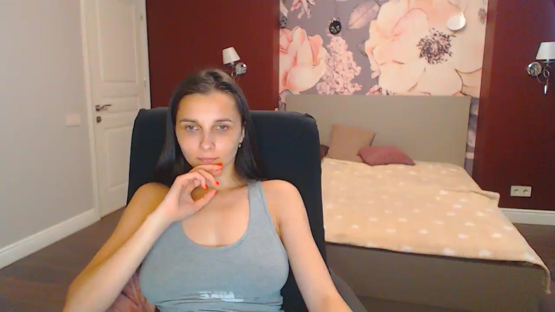 Gallery image thumbnail from Karina_Mils's myfreecams stream on, 07/18/2024, 12:54 image 17 of 20