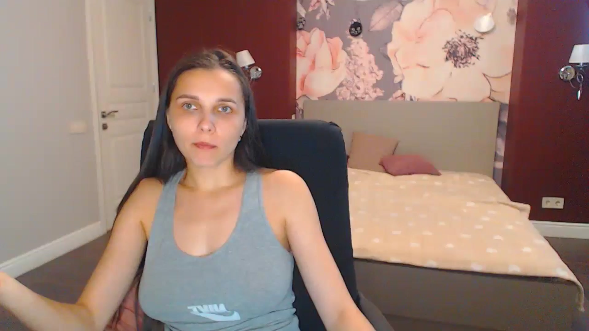 Gallery image thumbnail from Karina_Mils's myfreecams stream on, 07/18/2024, 12:54 image 1 of 20