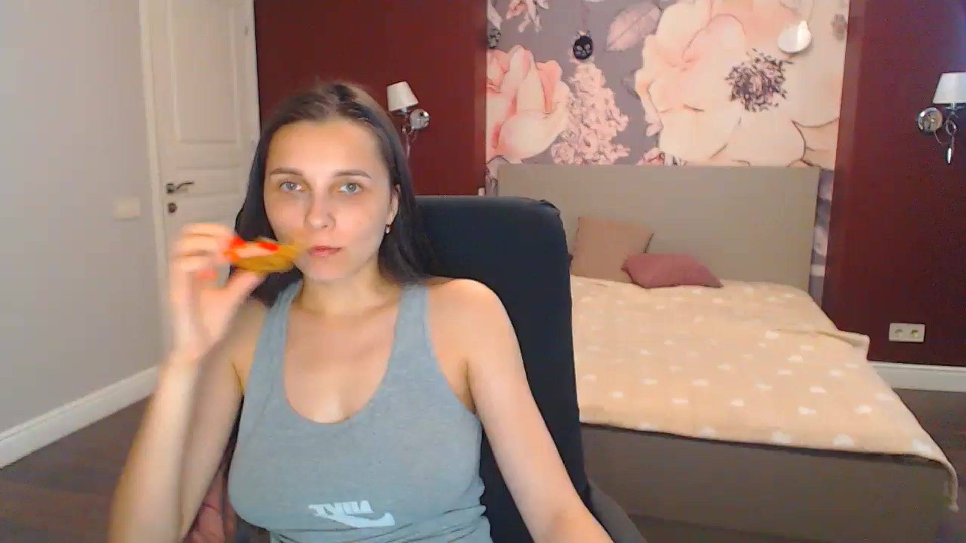 Gallery image thumbnail from Karina_Mils's myfreecams stream on, 07/18/2024, 12:54 image 2 of 20