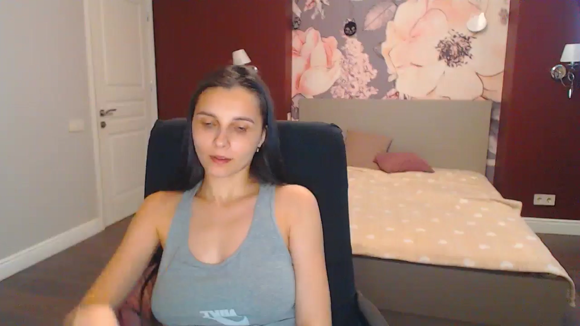 Gallery image thumbnail from Karina_Mils's myfreecams stream on, 07/18/2024, 12:54 image 6 of 20