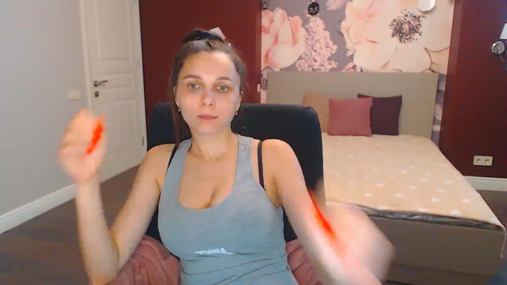 Gallery image thumbnail from Karina_Mils's myfreecams stream on, 07/19/2024, 14:00 image 16 of 20