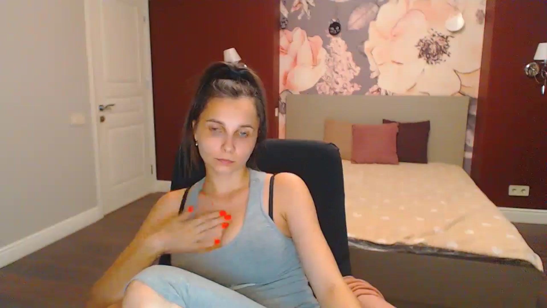 Gallery image thumbnail from Karina_Mils's myfreecams stream on, 07/19/2024, 17:11 image 14 of 20