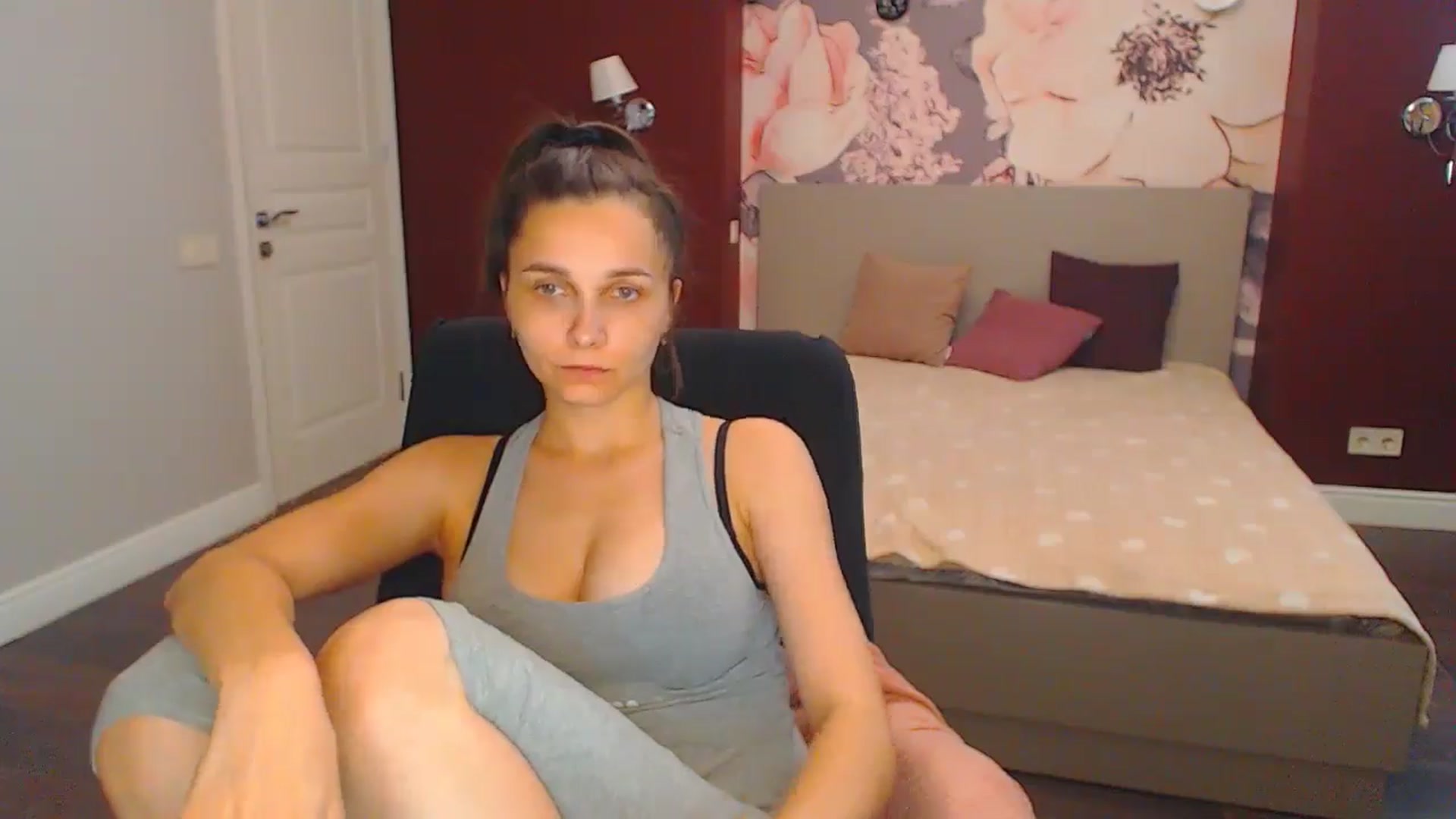 Gallery image thumbnail from Karina_Mils's myfreecams stream on, 07/20/2024, 14:41 image 8 of 20