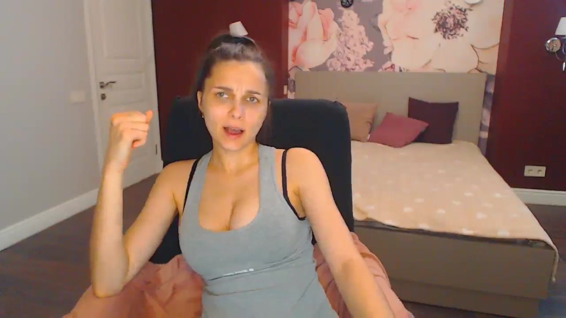 Gallery image thumbnail from Karina_Mils's myfreecams stream on, 07/20/2024, 14:41 image 13 of 20