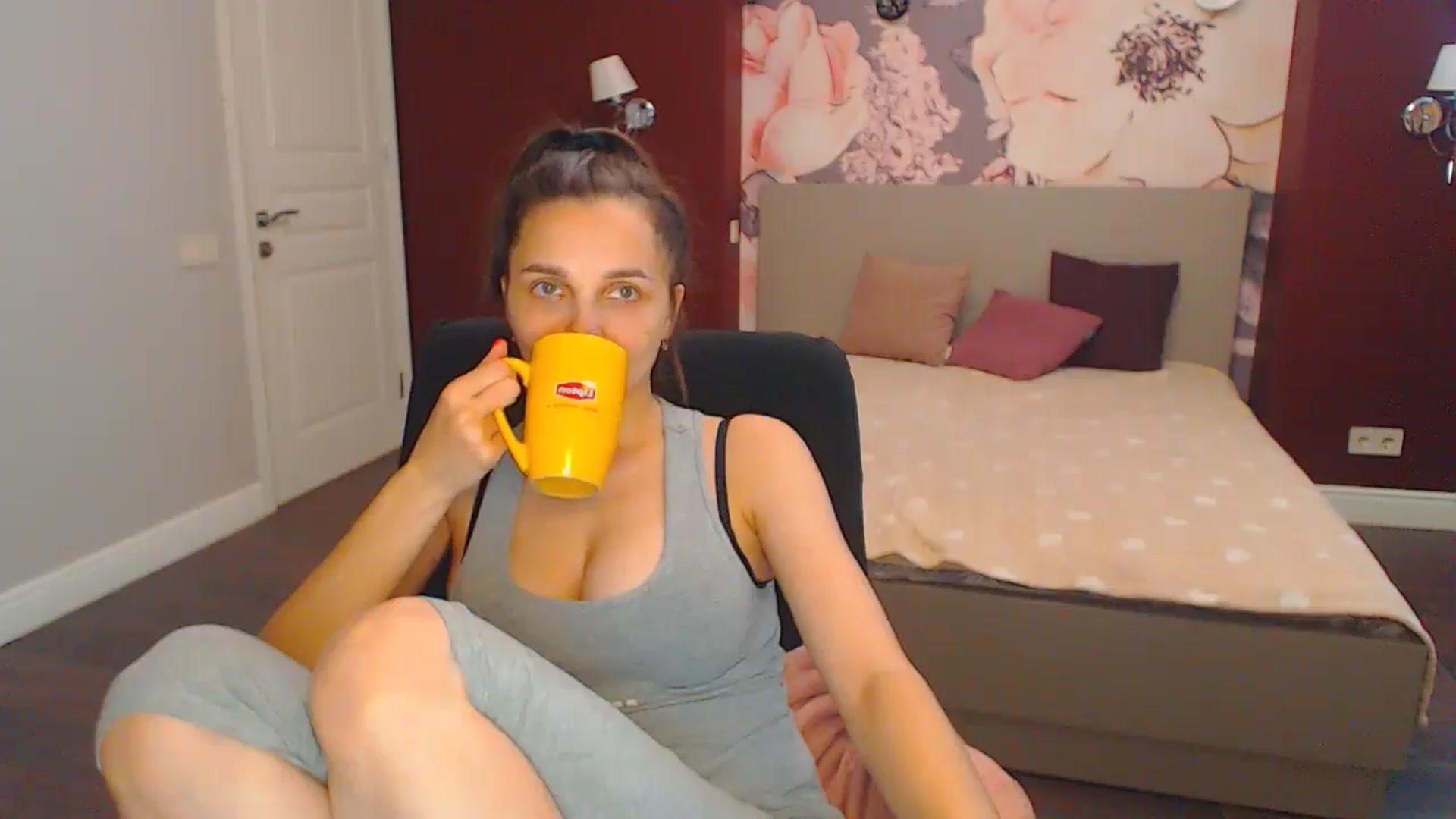 Gallery image thumbnail from Karina_Mils's myfreecams stream on, 07/20/2024, 14:41 image 10 of 20