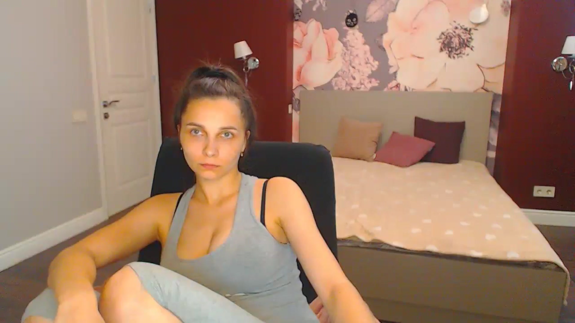 Gallery image thumbnail from Karina_Mils's myfreecams stream on, 07/20/2024, 15:56 image 10 of 20