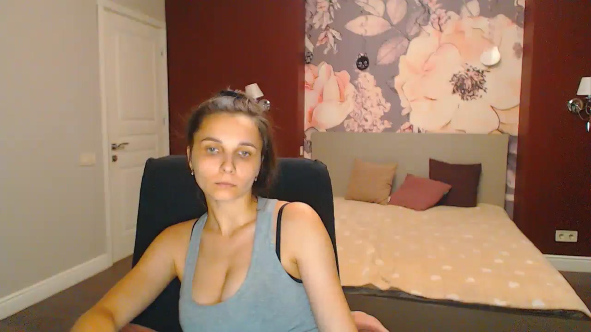 Gallery image thumbnail from Karina_Mils's myfreecams stream on, 07/20/2024, 17:52 image 18 of 20