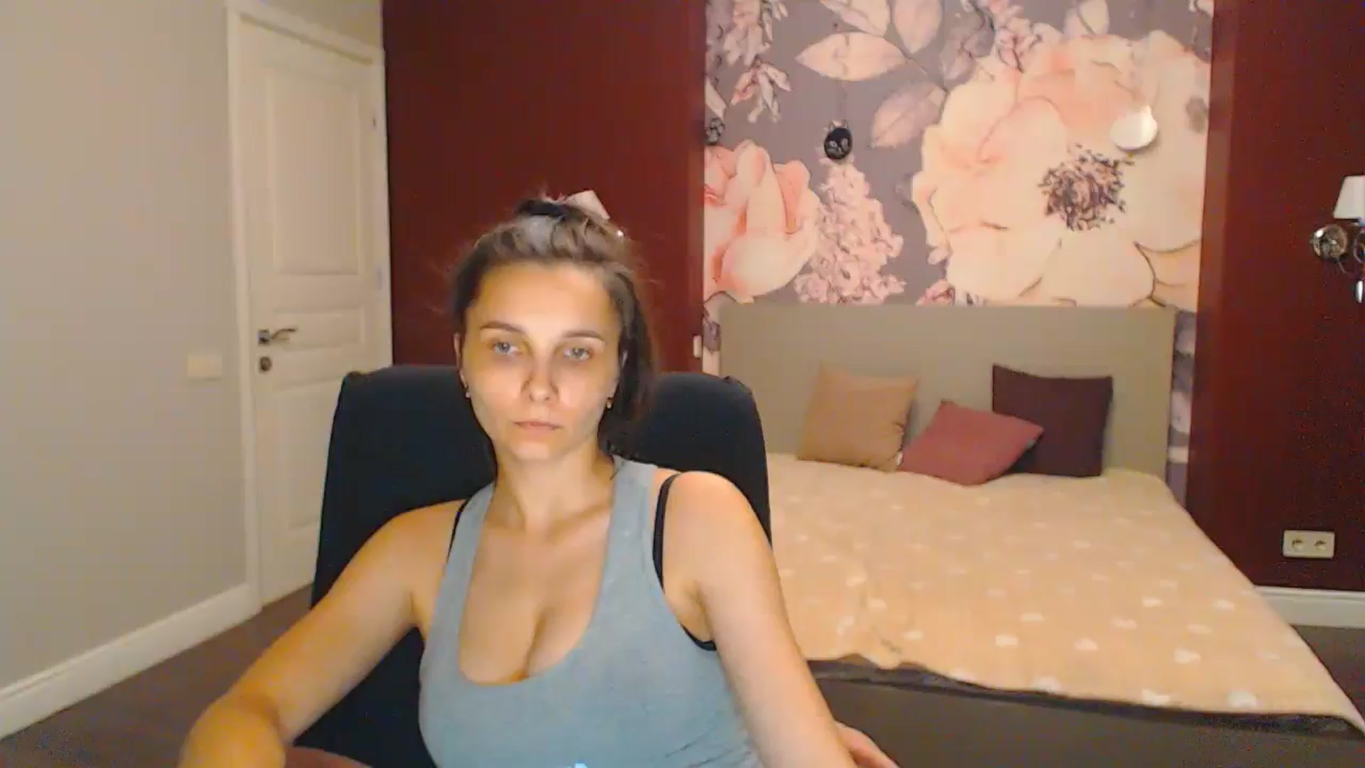 Gallery image thumbnail from Karina_Mils's myfreecams stream on, 07/20/2024, 17:52 image 9 of 20