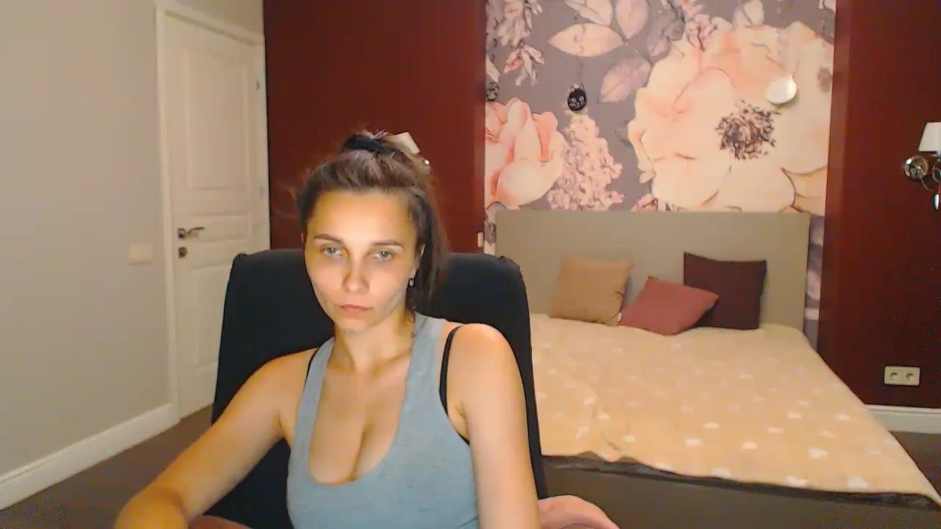 Gallery image thumbnail from Karina_Mils's myfreecams stream on, 07/20/2024, 17:52 image 15 of 20