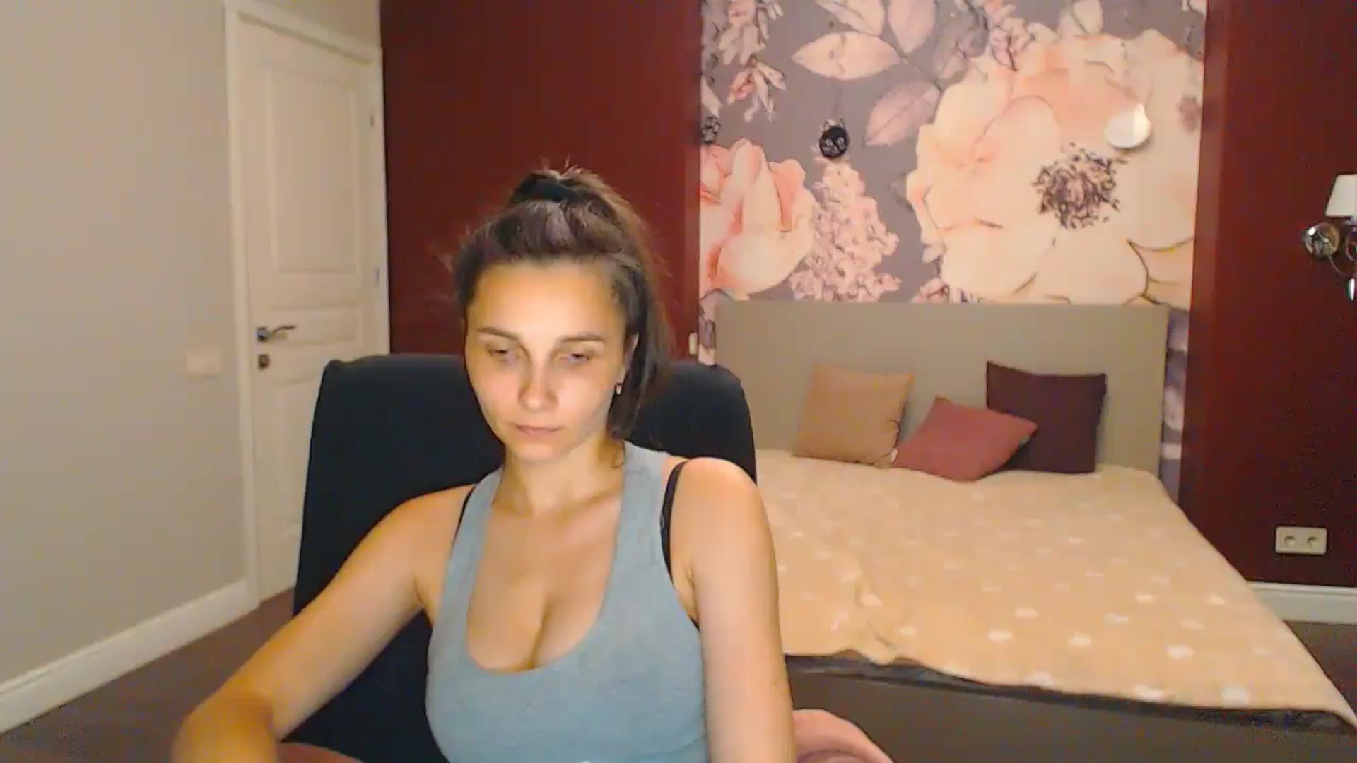 Gallery image thumbnail from Karina_Mils's myfreecams stream on, 07/20/2024, 17:52 image 7 of 20