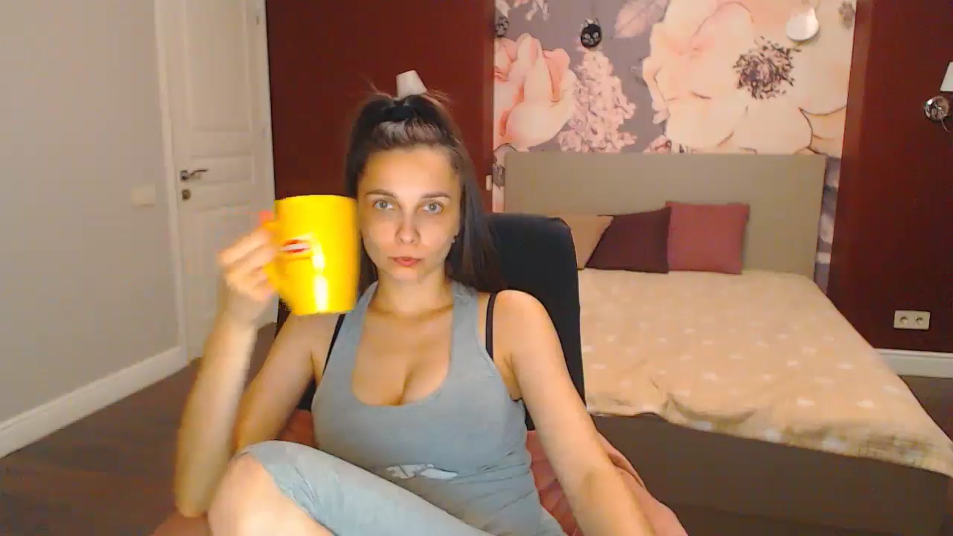 Gallery image thumbnail from Karina_Mils's myfreecams stream on, 07/21/2024, 17:48 image 3 of 20