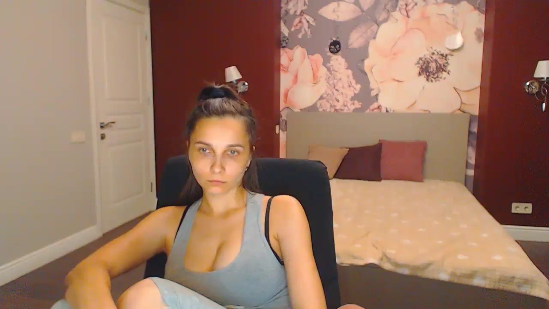 Gallery image thumbnail from Karina_Mils's myfreecams stream on, 07/21/2024, 19:08 image 11 of 20