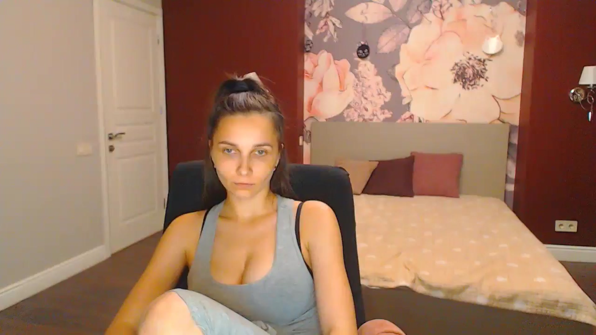 Gallery image thumbnail from Karina_Mils's myfreecams stream on, 07/21/2024, 19:08 image 1 of 20