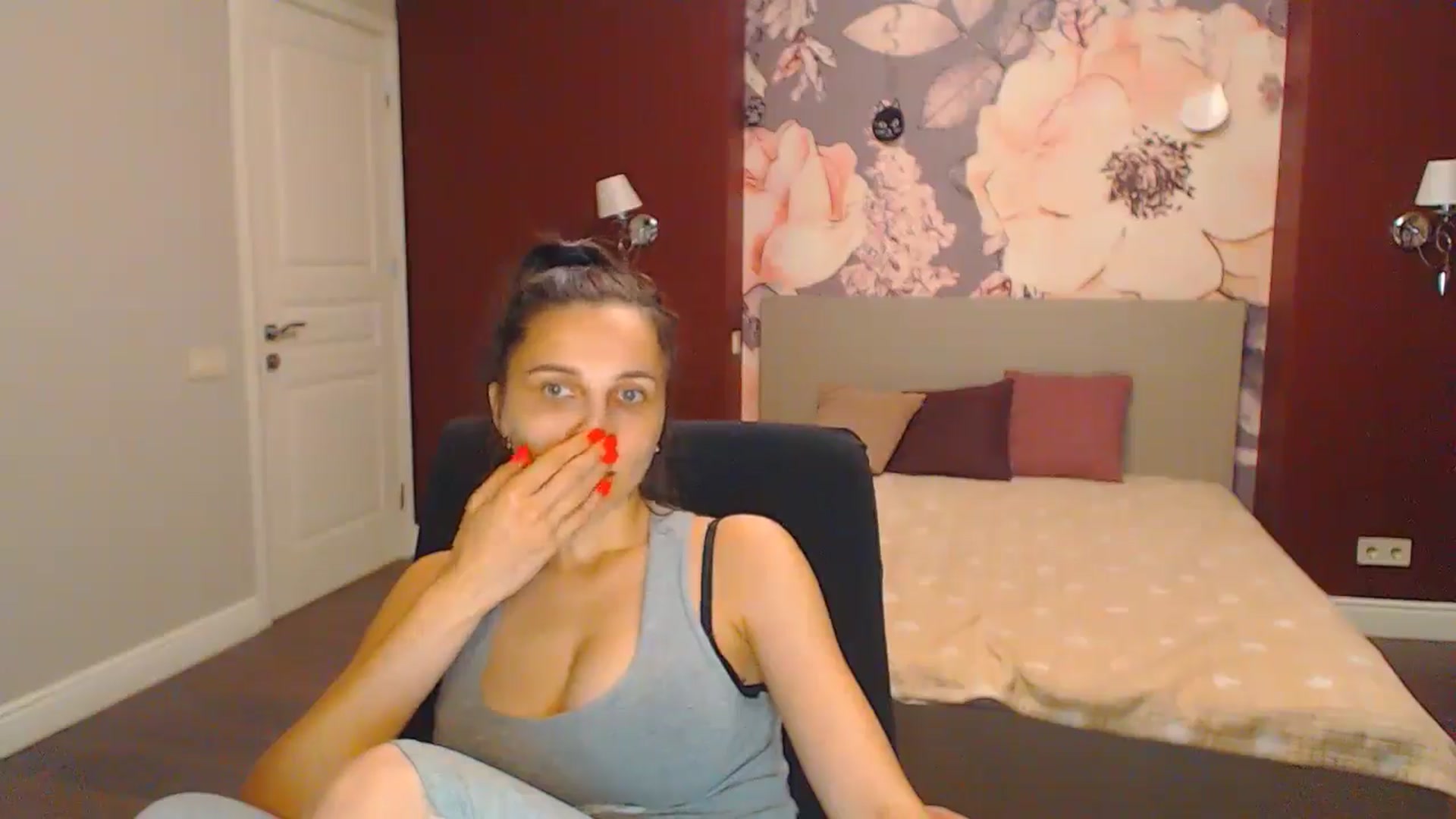 Gallery image thumbnail from Karina_Mils's myfreecams stream on, 07/21/2024, 19:08 image 12 of 20