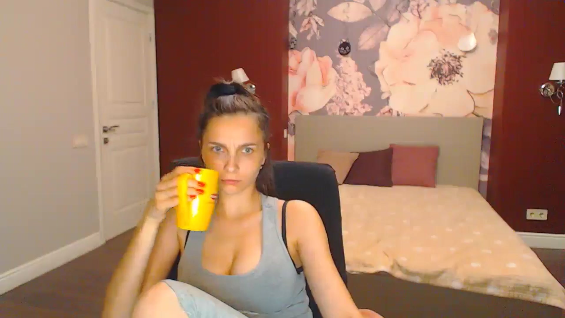 Gallery image thumbnail from Karina_Mils's myfreecams stream on, 07/21/2024, 19:08 image 5 of 20