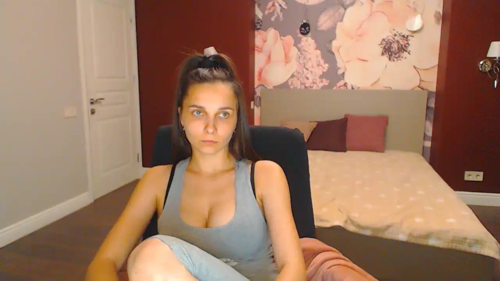 Gallery image thumbnail from Karina_Mils's myfreecams stream on, 07/21/2024, 19:52 image 2 of 20